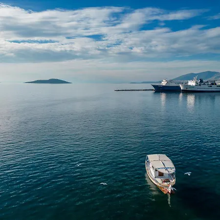 ο μόλος *